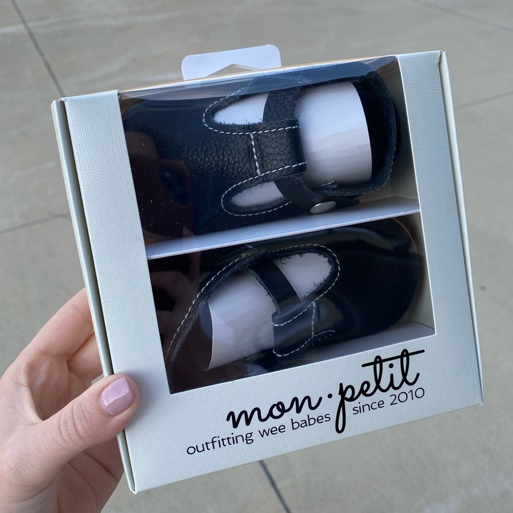 Mon petit size 6 NIB Black t straps